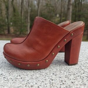 KORK-EASE Clogs sz9 Red/Brown Leather  Chunky Wooden Heeled Mules Sexy Boho